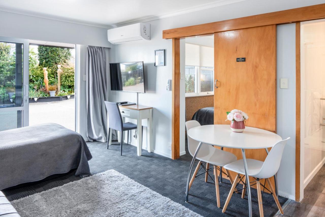 Dunrovin Motel Taupo Room photo