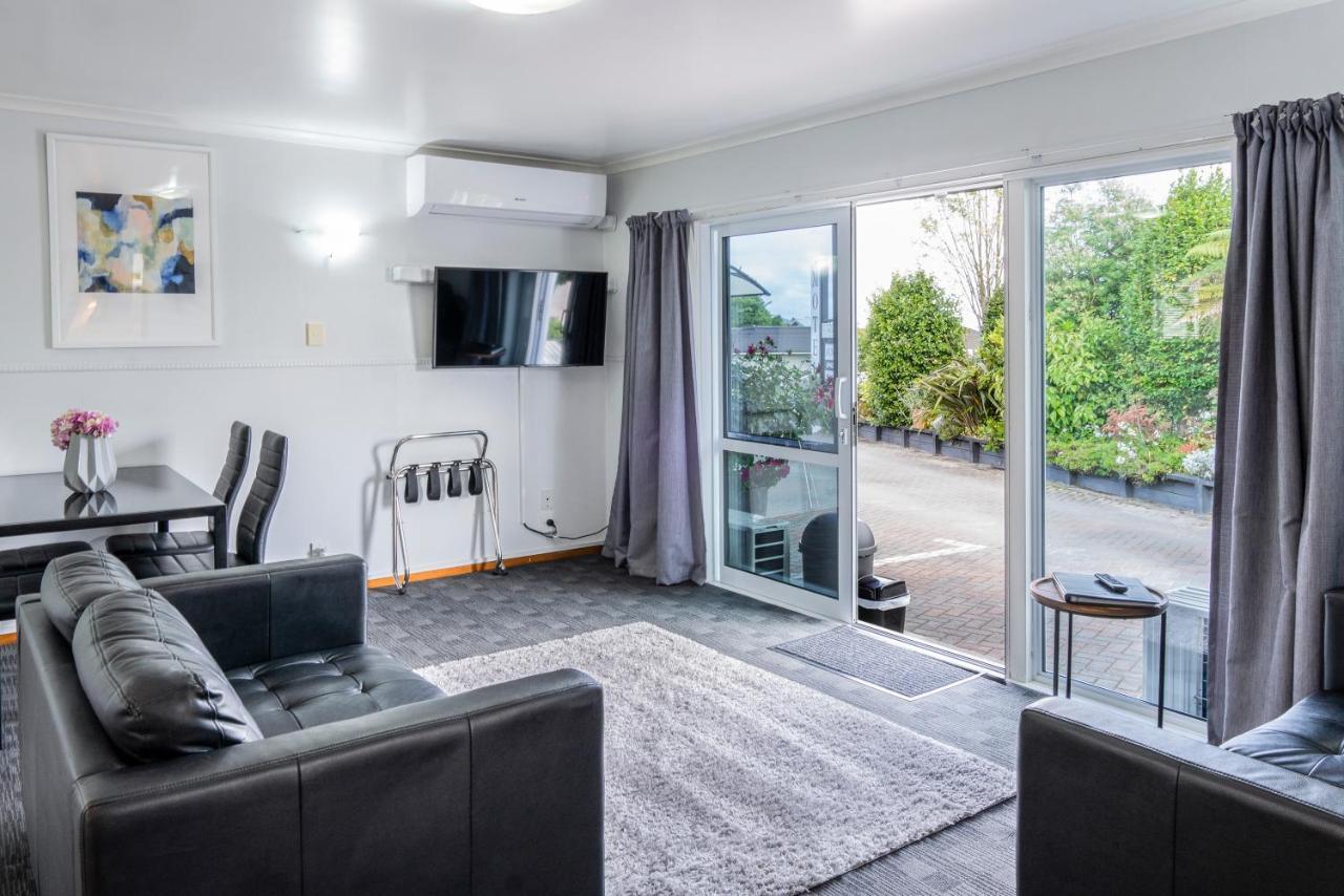 Dunrovin Motel Taupo Room photo