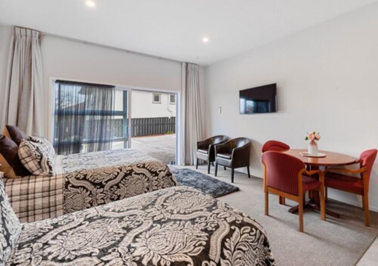 Dunrovin Motel Taupo Room photo