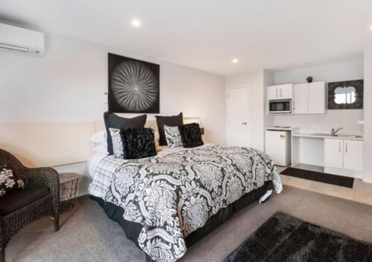 Dunrovin Motel Taupo Room photo