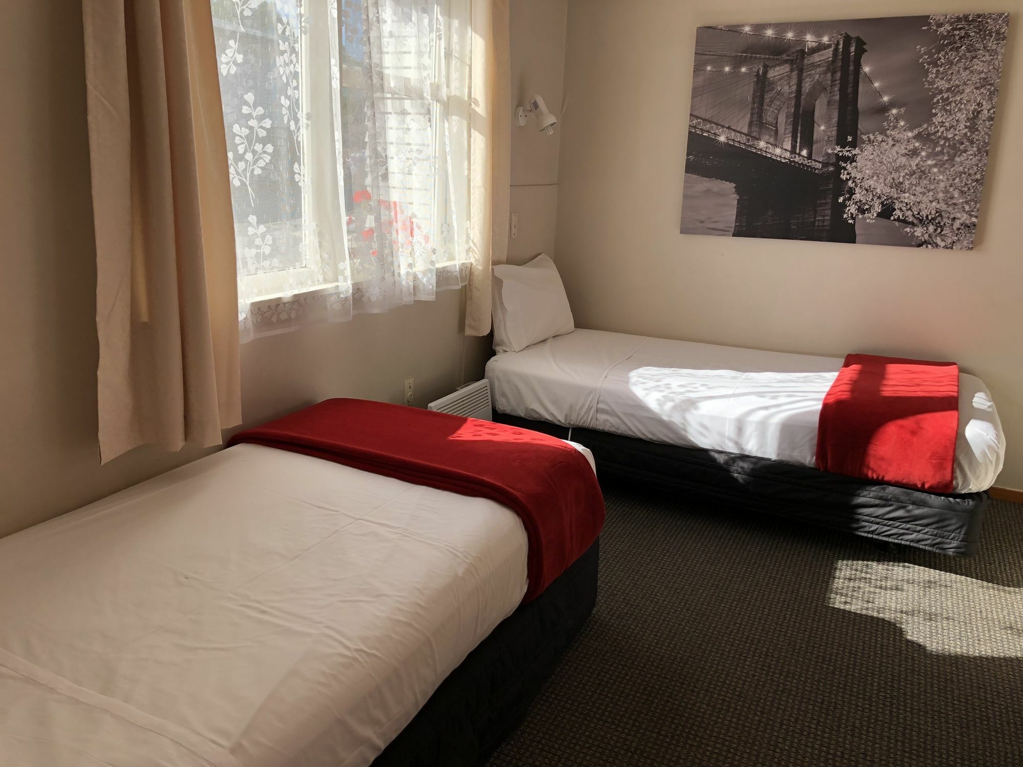 Dunrovin Motel Taupo Exterior photo