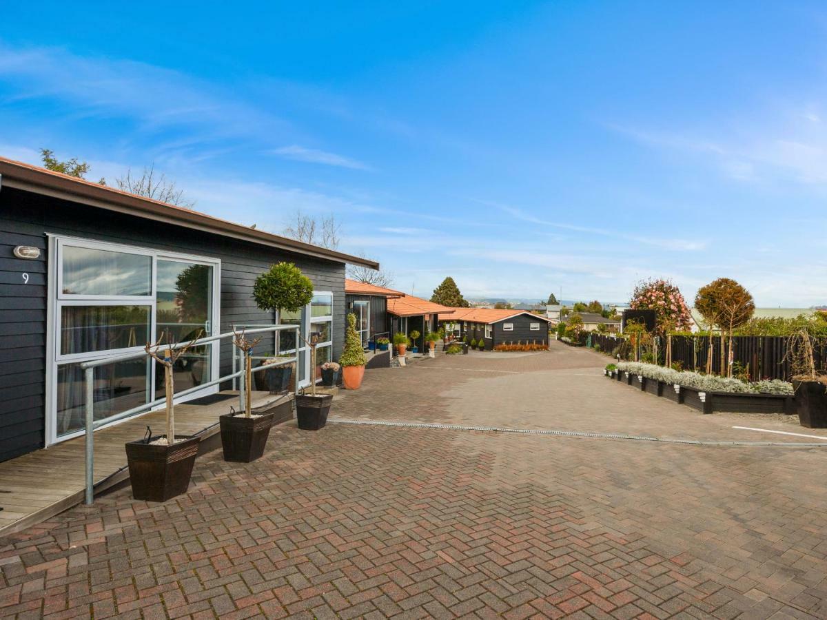 Dunrovin Motel Taupo Exterior photo